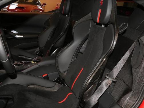 2023 Ferrari SF90 Stradale Base