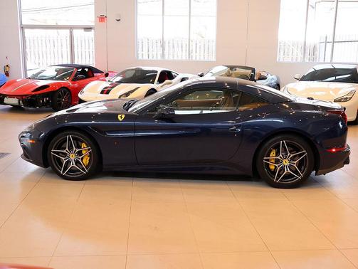 Blu Swaters 2017 Ferrari California T