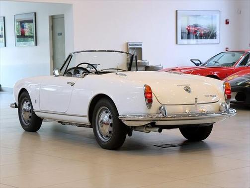 1965 Alfa Romeo Giulia Base