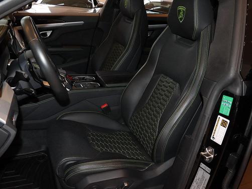 2019 Lamborghini Urus Base