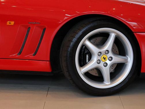 Rosso Corsa 1998 Ferrari 550 Maranello Base