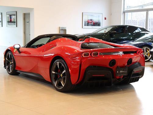 2022 Ferrari SF90 Spider Base
