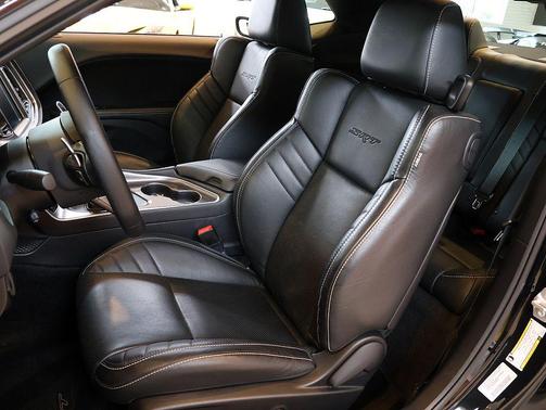 Phantom Black Tri-Coat Pearl 2015 Dodge Challenger SRT Hellcat