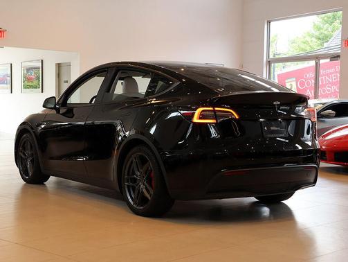 Solid Black 2022 Tesla Model Y Performance Dual Motor All-Wheel Drive