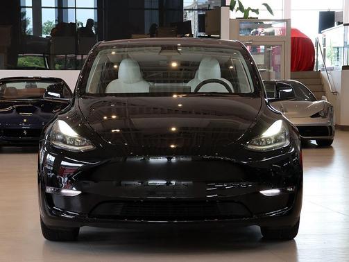 Solid Black 2022 Tesla Model Y Performance Dual Motor All-Wheel Drive