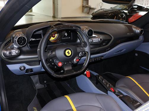 Blu Corsa 2021 Ferrari F8 Spider Base