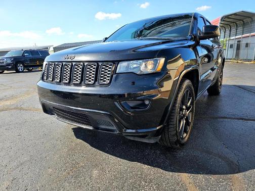 2018 Jeep Grand Cherokee Altitude