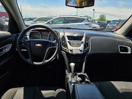 Silver 2015 Chevrolet Equinox LS