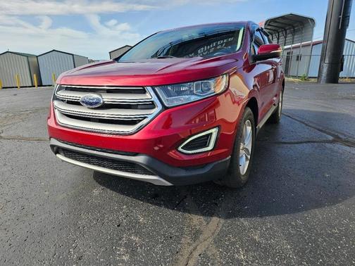 Red 2018 Ford Edge SEL