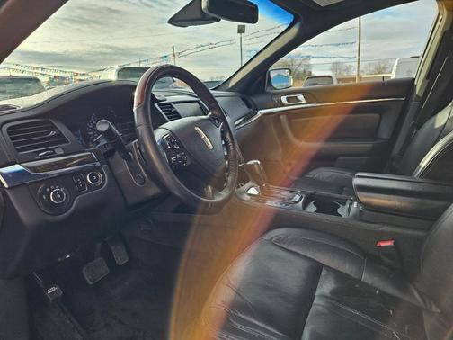 2014 Lincoln MKS Base