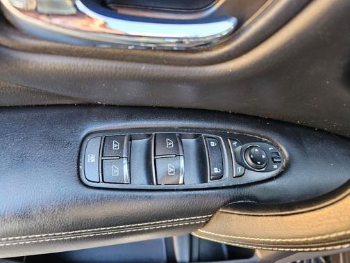 2022 INFINITI QX80 Luxe