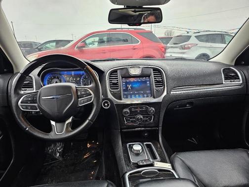 2017 Chrysler 300C Base