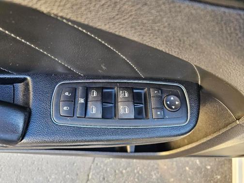 2017 Dodge Charger SXT