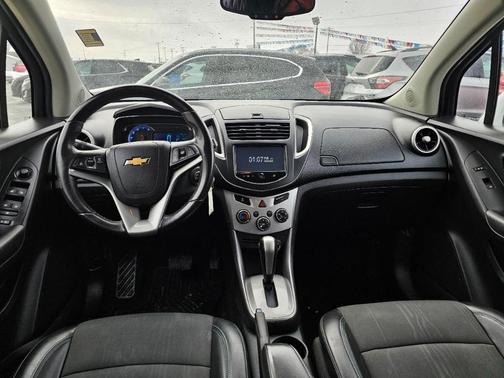 White 2016 Chevrolet Trax LT