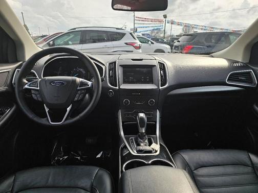 Black 2015 Ford Edge SEL