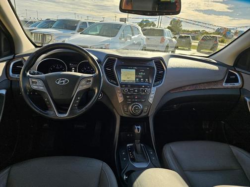 2017 Hyundai SANTA FE Limited Ultimate