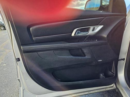 Silver 2017 GMC Terrain SLT