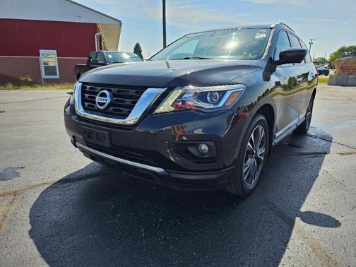 2017 Nissan Pathfinder Platinum
