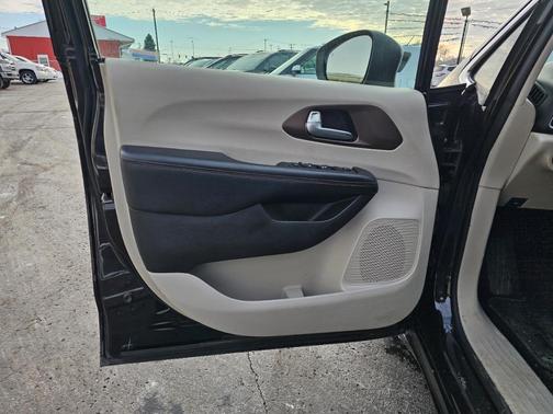 2018 Chrysler Pacifica L