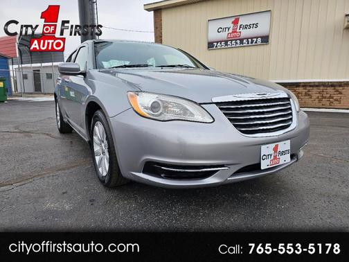 2013 Chrysler 200 Touring