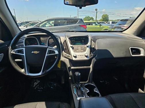White 2016 Chevrolet Equinox LT