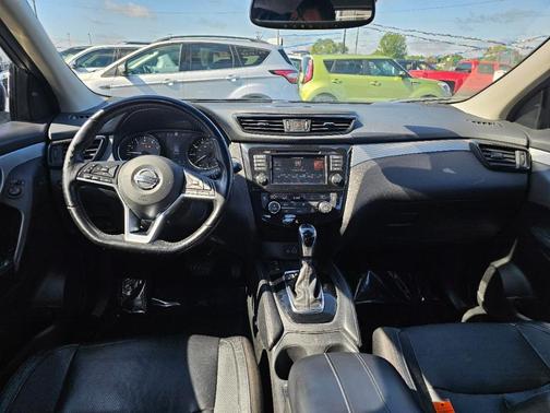 Gun Metallic 2020 Nissan Rogue Sport SL