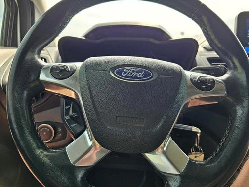 White 2019 Ford Transit Connect XLT
