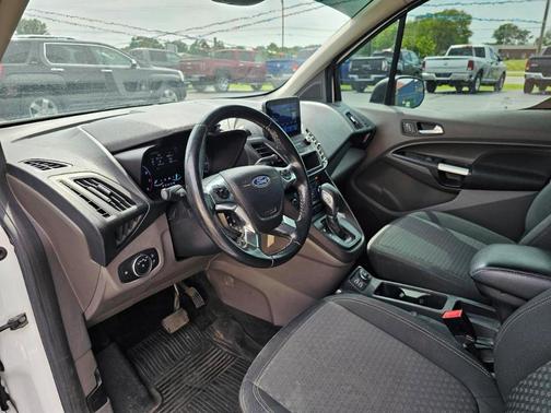 White 2019 Ford Transit Connect XLT