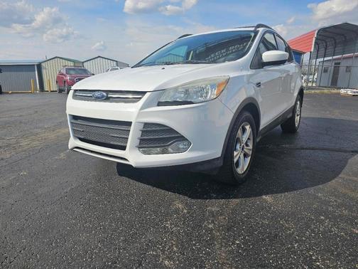White 2013 Ford Escape SE