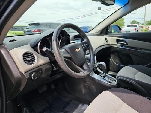 Blue 2015 Chevrolet Cruze LS