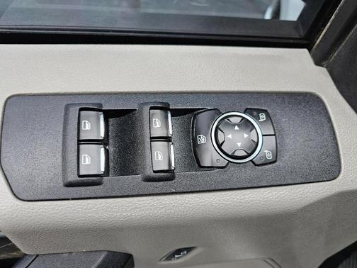 White 2017 Ford F-250 XL