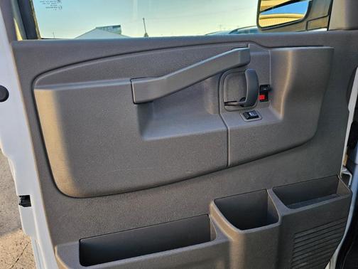 2017 GMC Savana 2500 Work Van