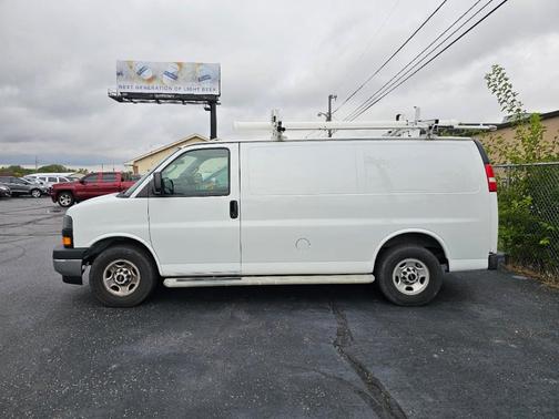 2017 GMC Savana 2500 Work Van