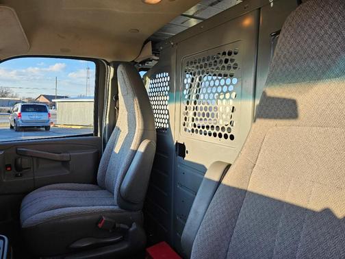 2017 GMC Savana 2500 Work Van