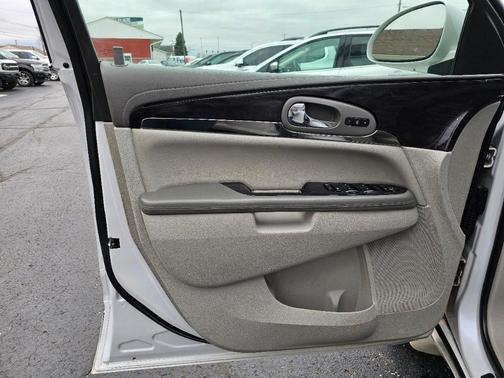 White 2016 Buick Enclave Leather