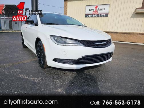 White 2017 Chrysler 200 LX