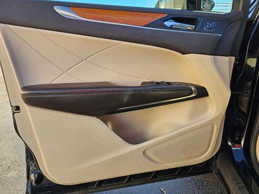2017 Lincoln MKC Select