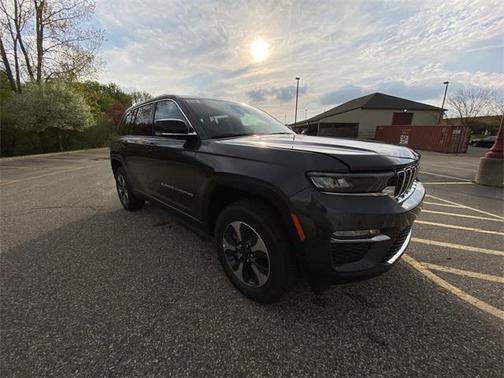2025 Jeep Grand Cherokee 4xe Base