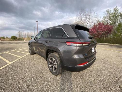 2025 Jeep Grand Cherokee 4xe Base
