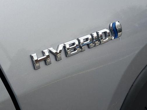 2020 Toyota RAV4 Hybrid XLE