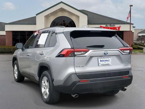 2020 Toyota RAV4 Hybrid XLE