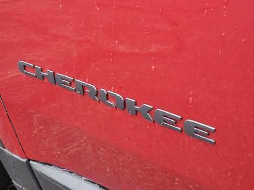 Red Hot Pearlcoat 2026 Jeep Cherokee Limited