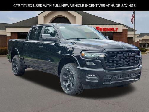 Diamond Black Crystal Pearlcoat 2026 RAM 1500 Big Horn/Lone Star