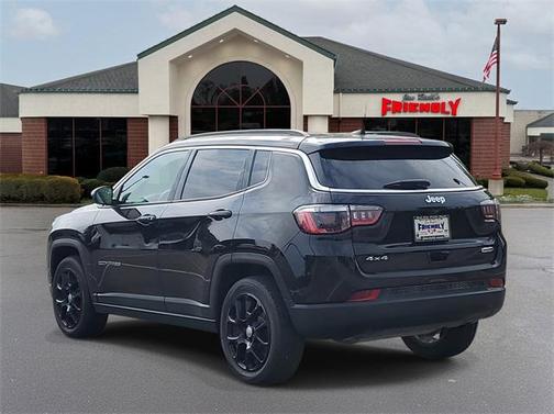 2022 Jeep Compass Latitude Lux