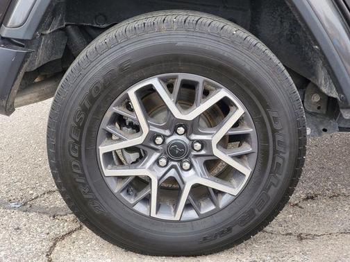 2024 Jeep Wrangler 4-Door Sahara 4x4