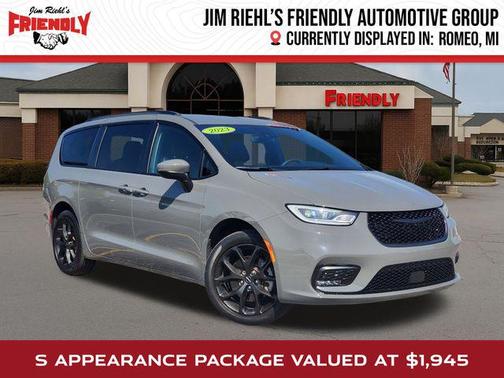 Ceramic Gray Clearcoat 2023 Chrysler Pacifica Touring L
