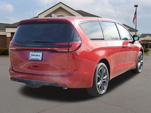 2026 Chrysler Pacifica L