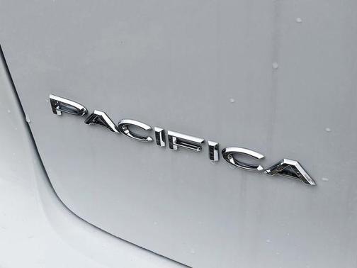 Bright White Clearcoat 2026 Chrysler Pacifica L