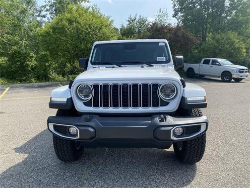 2024 Jeep Wrangler 4-Door Sahara 4x4