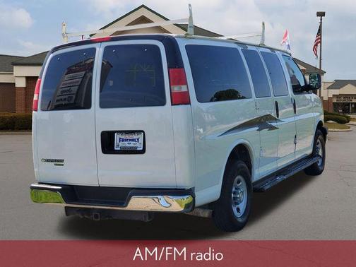 Summit White 2008 Chevrolet Express 3500 Base